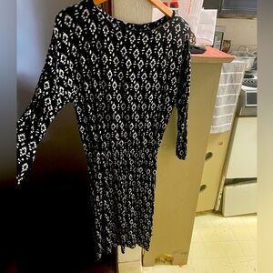 Lite and comfy dress.